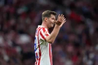 Sørloth vrakes tross tomålsfest: Ødegaard leder Arsenal