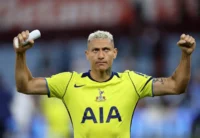 Tottenham holder seg i Premier League
